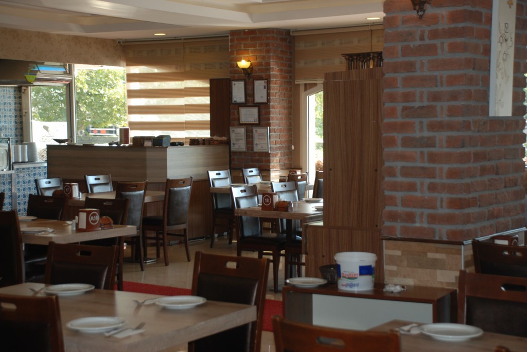 Konyalı Lezzet Ustası restoran iç mekânı
